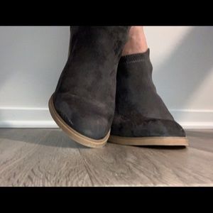 Dolce Vita DV Booties Size 8